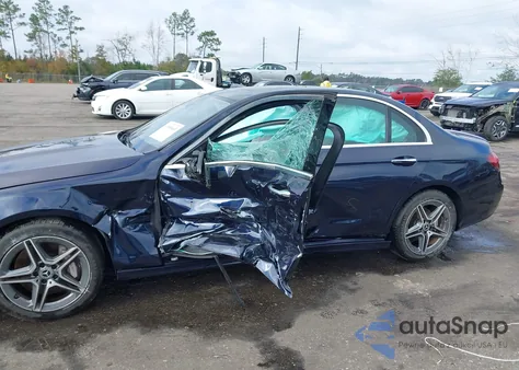 2022 Mercedes-Benz E 350 из США, поврежденный, VIN W1KZF8DB0NB069806